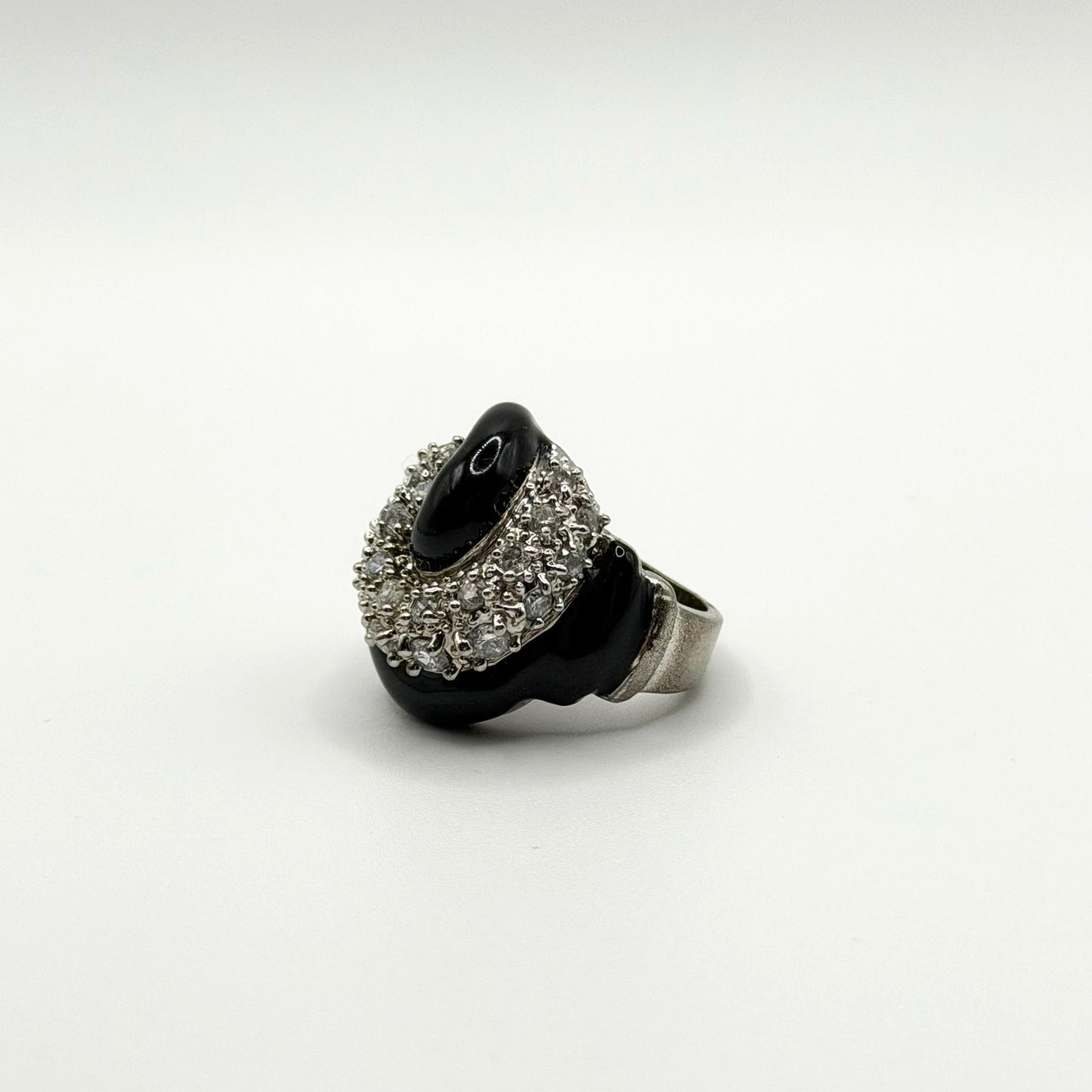 Vintage Silver & Black Enamel Cocktail Ring With Clear Crystal Accents Size 6.5