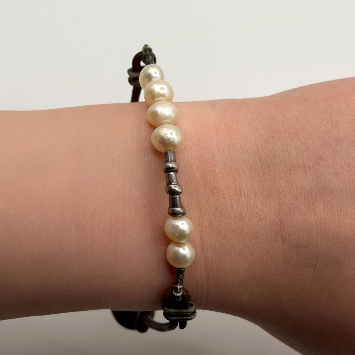 Silpada Israel 925 Sterling Silver & Freshwater Pearls Leather Bracelet