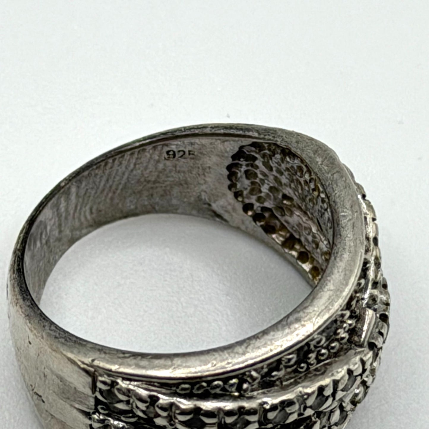 Wide Band 925 Sterling Silver Ring With Intricate Criss-Cross