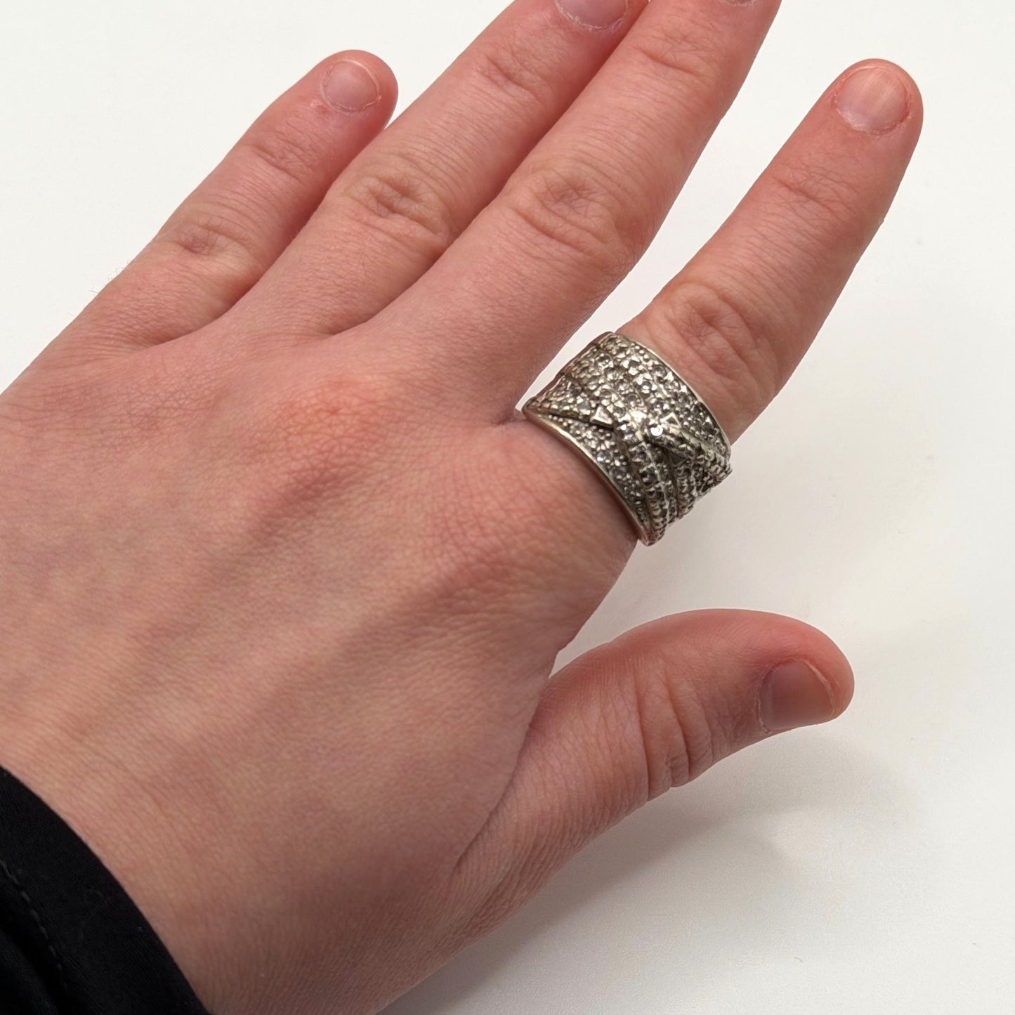 Wide Band 925 Sterling Silver Ring With Intricate Criss-Cross