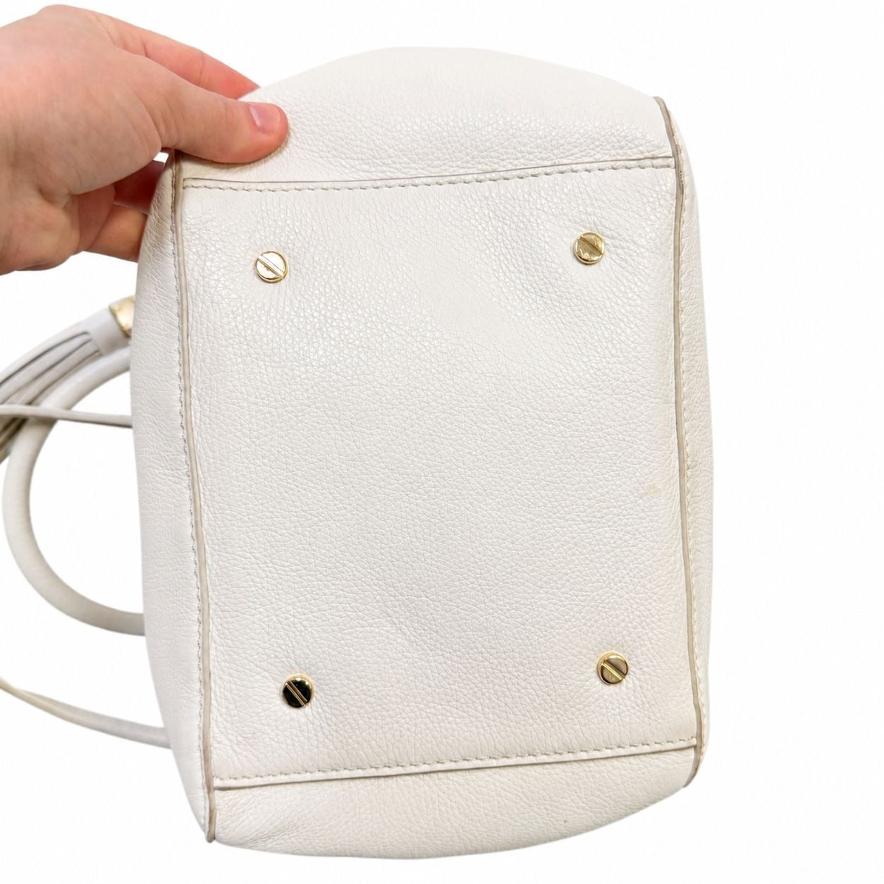 Tory Burch Ivory Leather Shoulder Bag With Gold Chain Strap & Tassel Details
