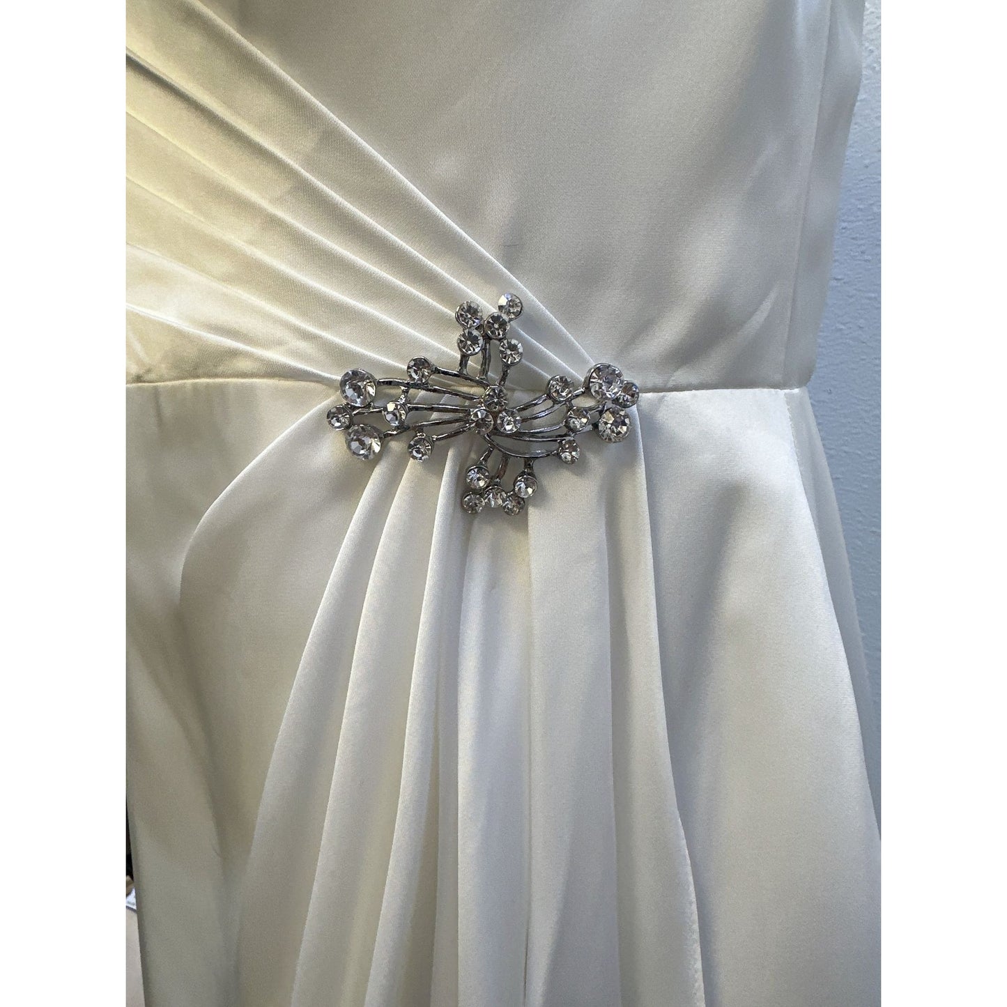 NWT DB Studio White Satin Strap Dress Rhinestone Brooch Accent Size 12