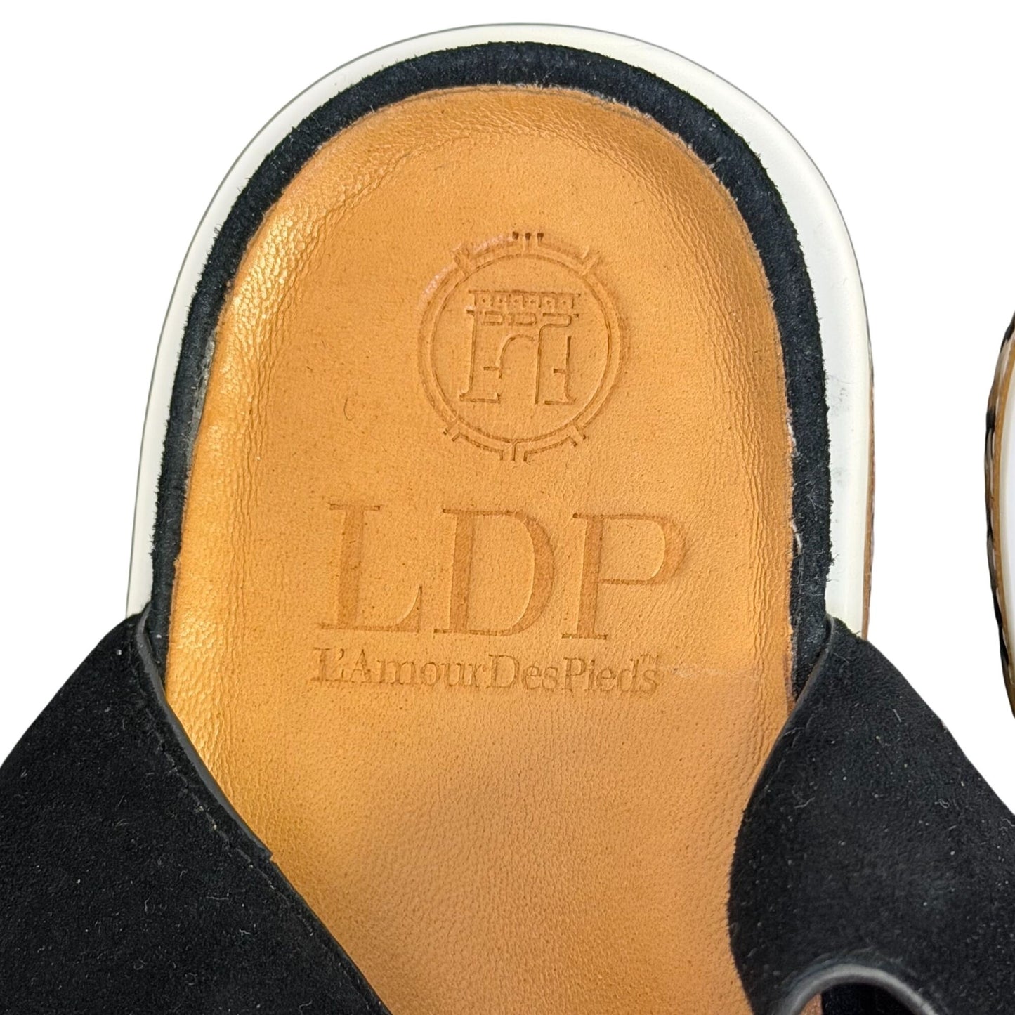 New L'Amour Des Pieds Platform Sandals Black Suede Adjustable Strap 6.5