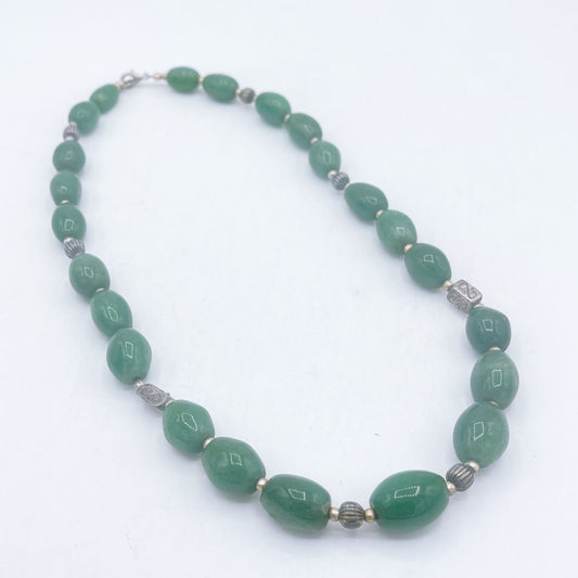 Green Natural Stone Beads Necklace Medium