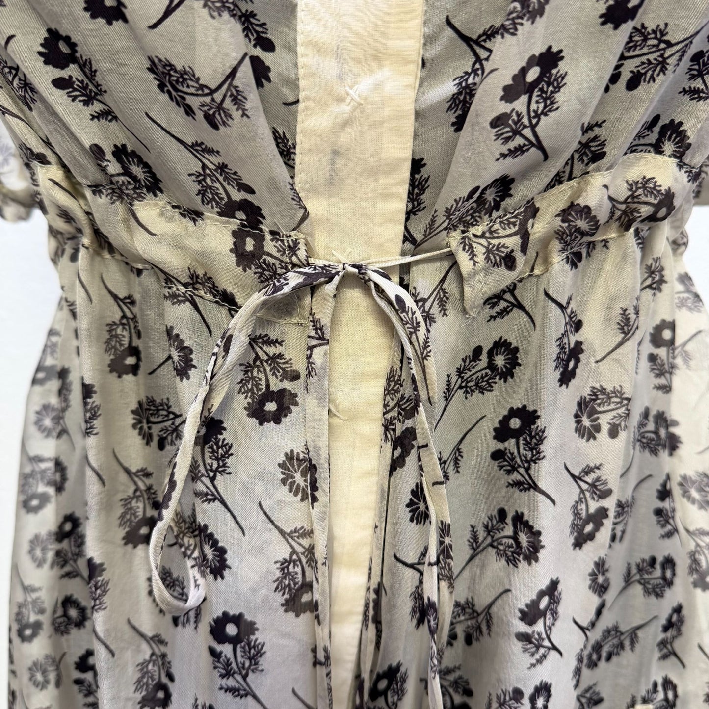 Love & Liberty Silk Floral Print Blouse Tan & Gray Size M