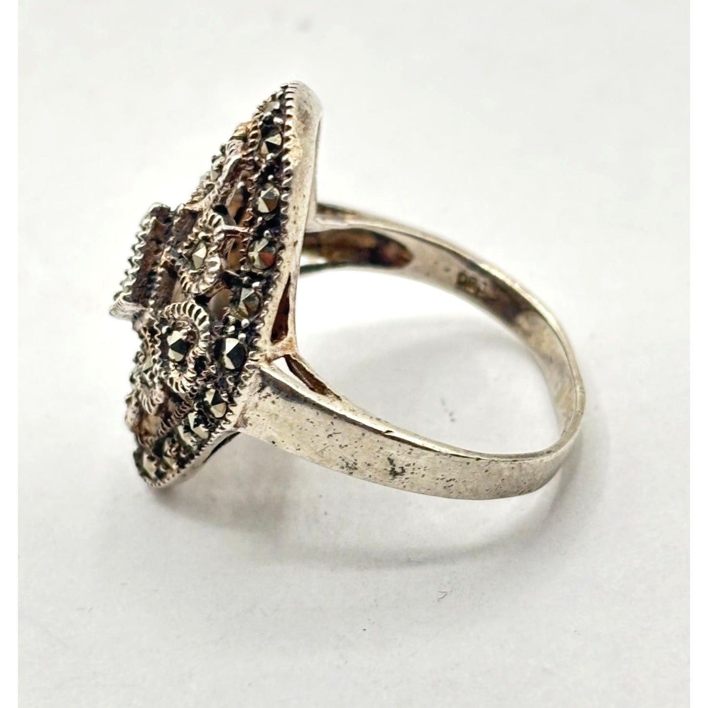 Antique Style Sterling Silver Marcasite Scalloped Heart Cutout Ring Size 8