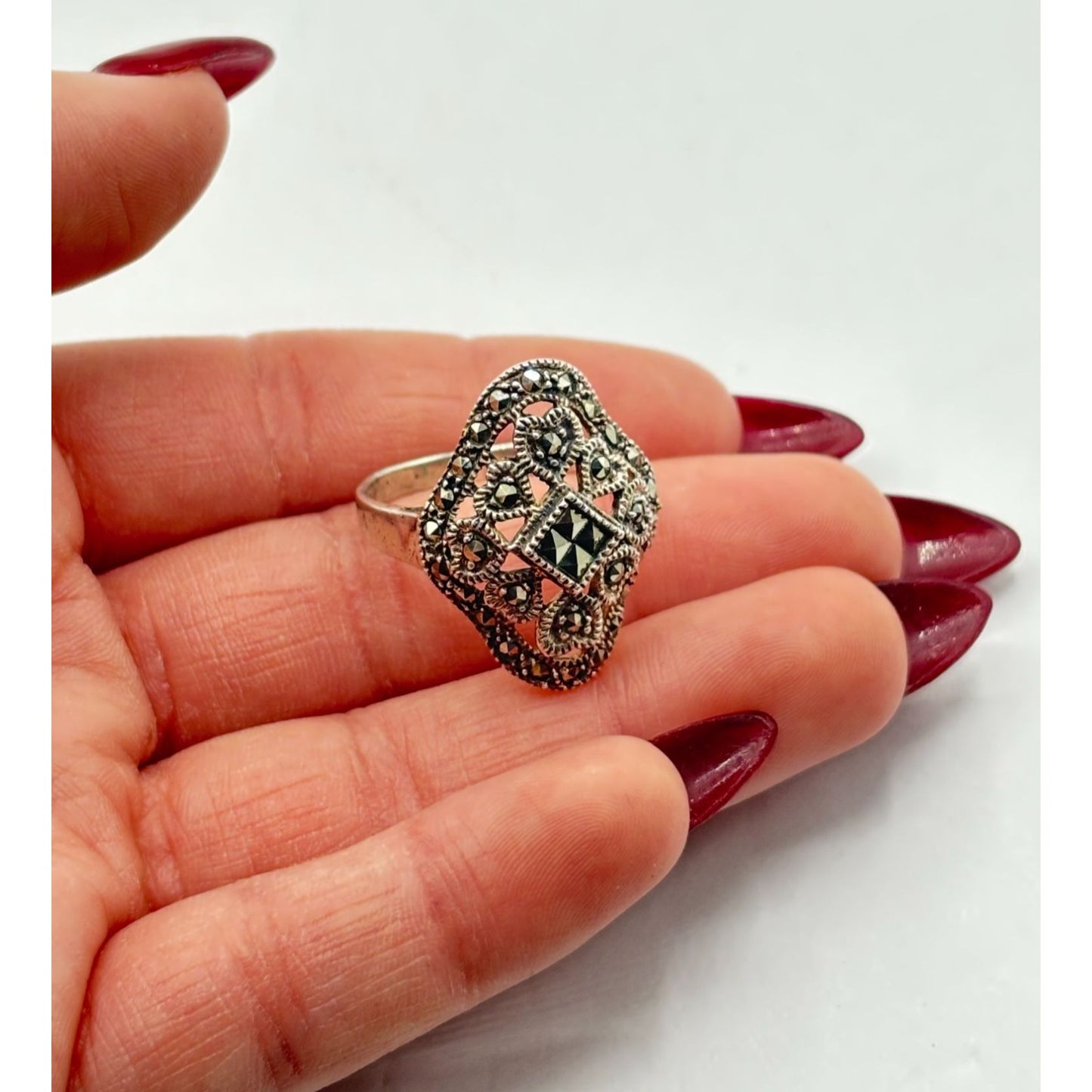 Antique Style Sterling Silver Marcasite Scalloped Heart Cutout Ring Size 8