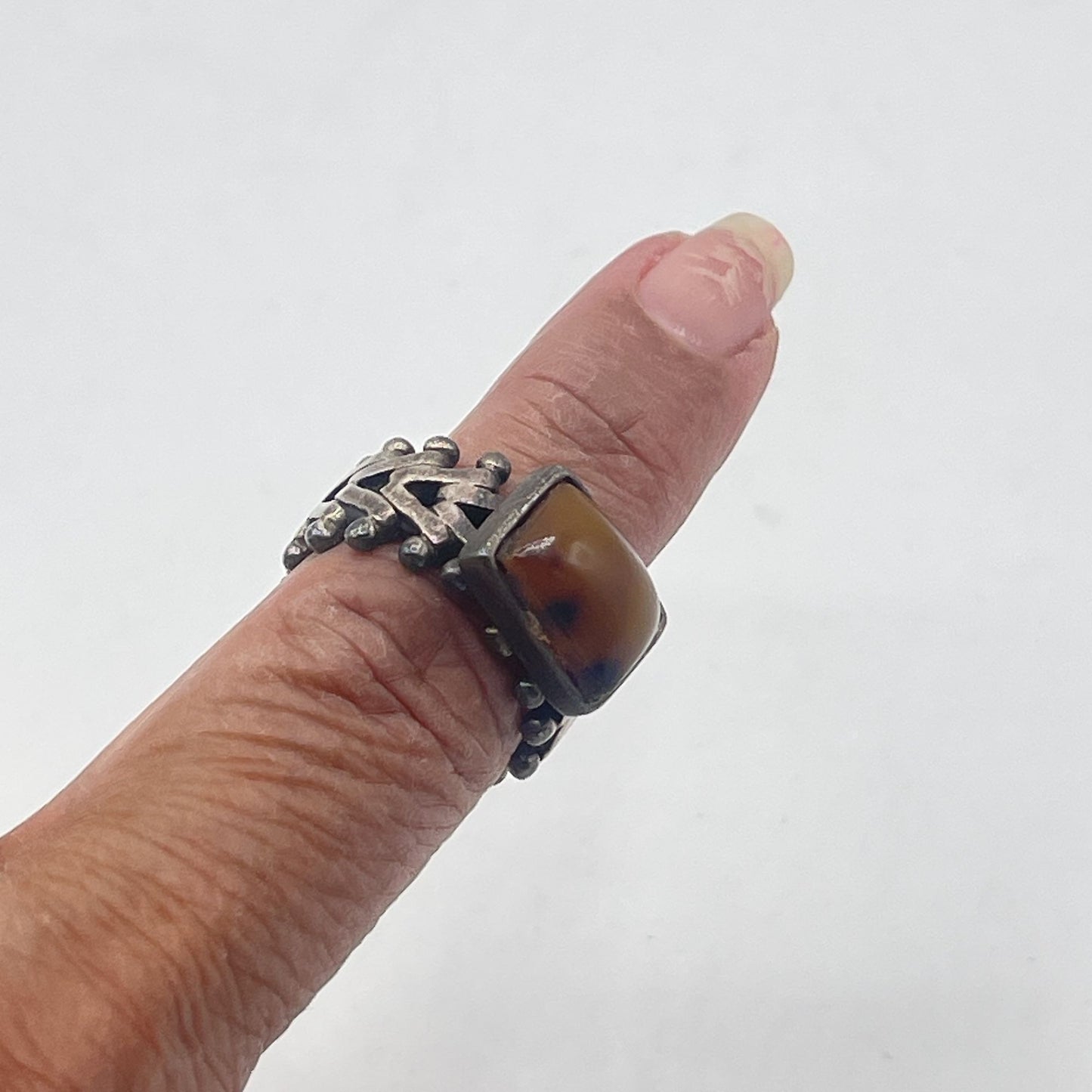 925 Silver Vintage Ring Intricate Design With Amber Stone size 7