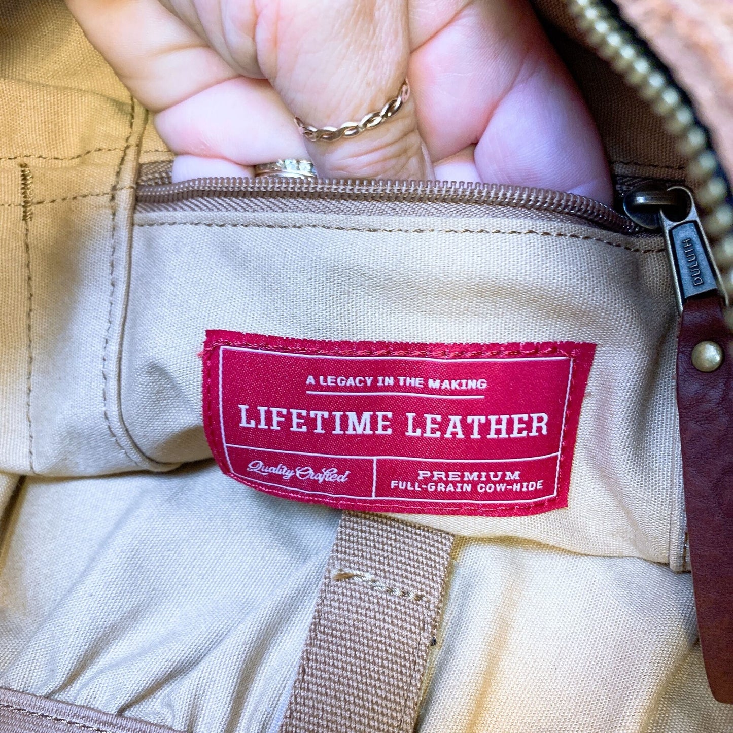 Duluth Trading Co. Lifetime Leather Brown Distressed Full Grain Tote/Shoulder Handbag Size Large