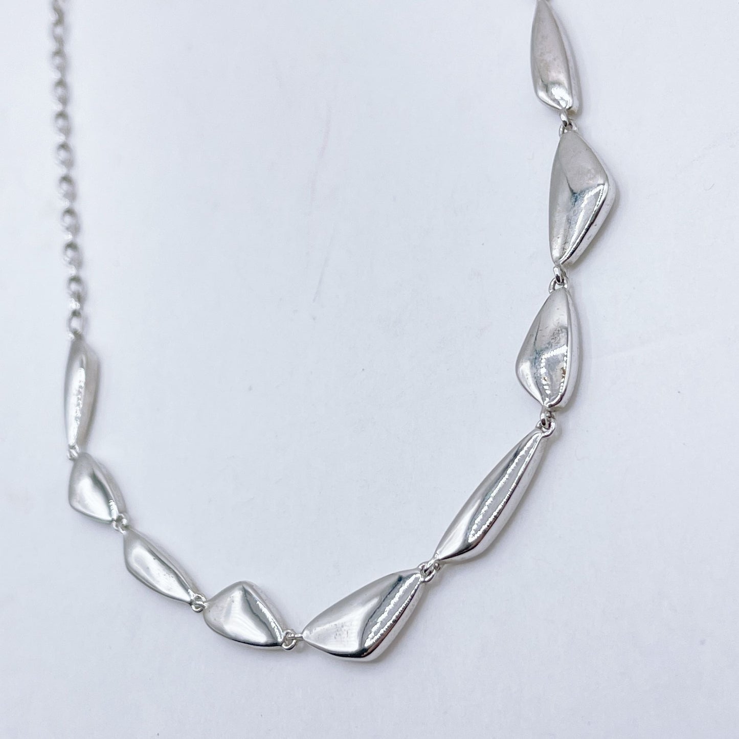 Kendra Scott Silver Link Chain Necklace Geometric Shaped Details