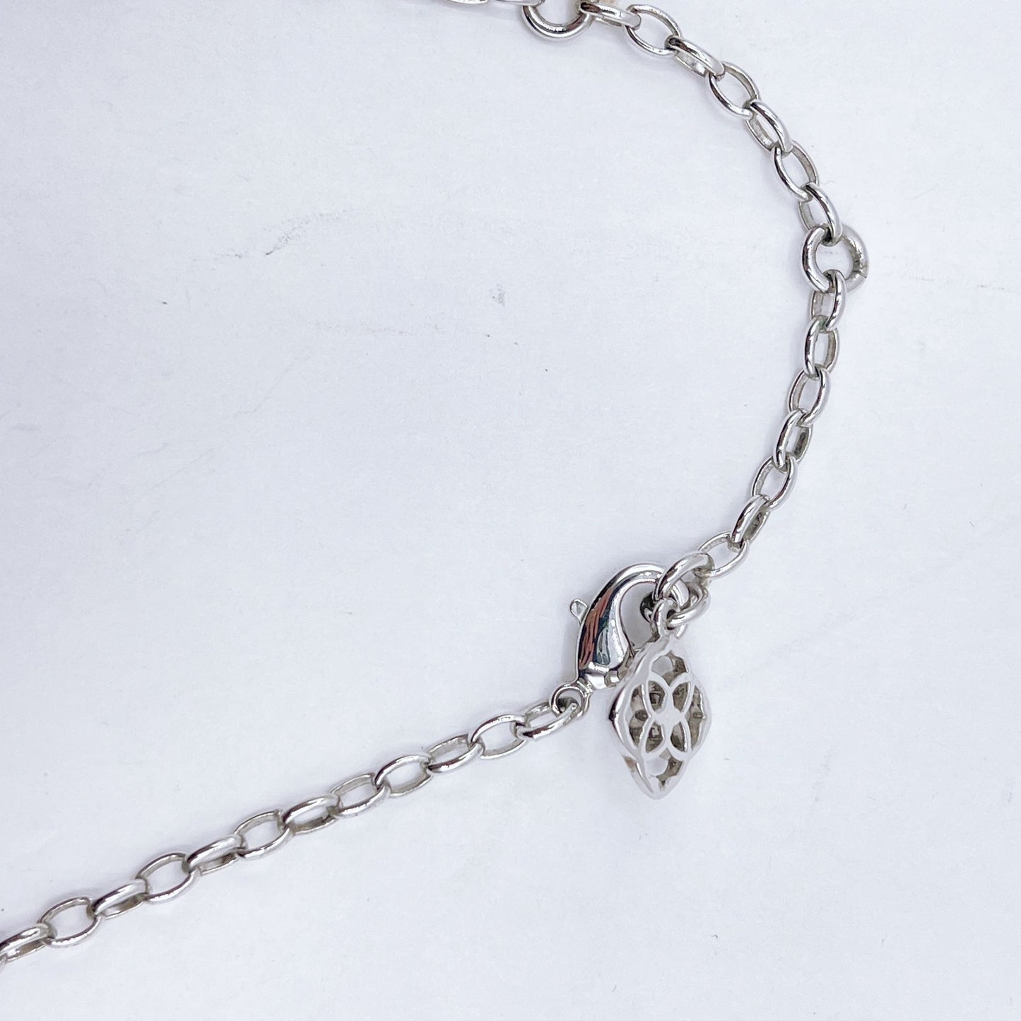 Kendra Scott Silver Link Chain Necklace Geometric Shaped Details