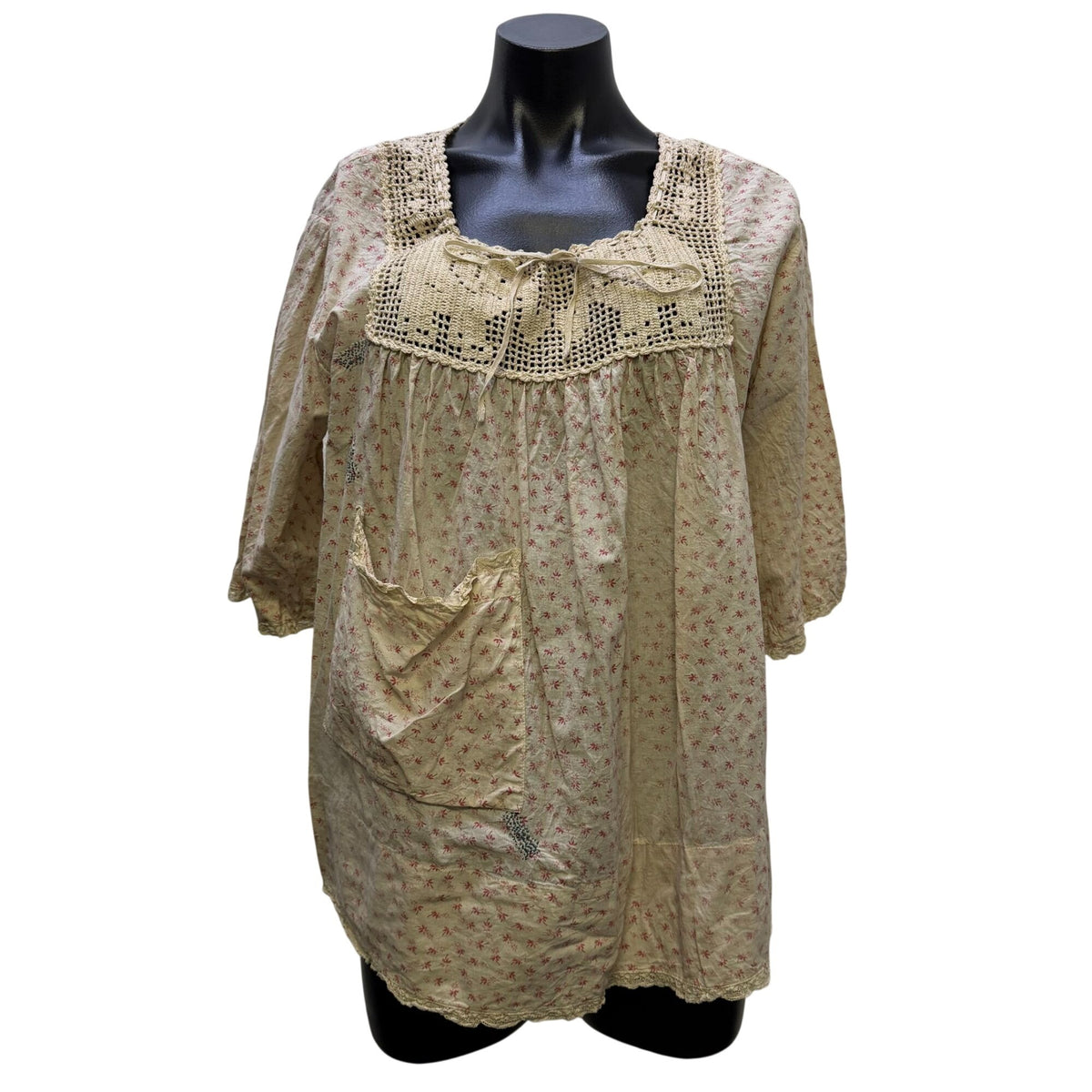 Magnolia Pearl Cream Floral Blouse With Crochet Lace Trim & Pocket OS