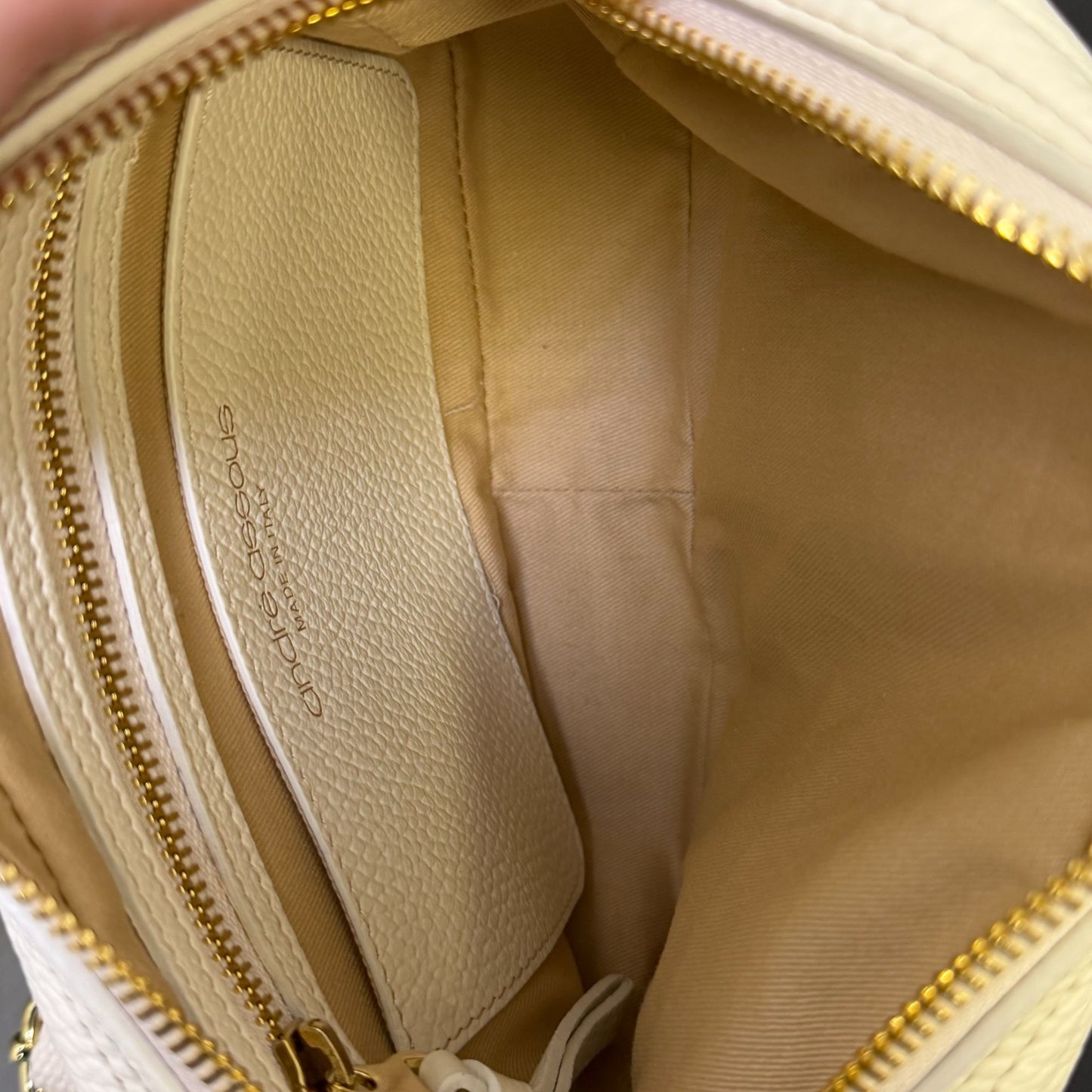 NWT Andre Assous Amelia Cream Leather Crossbody Bag With Adjustable Strap