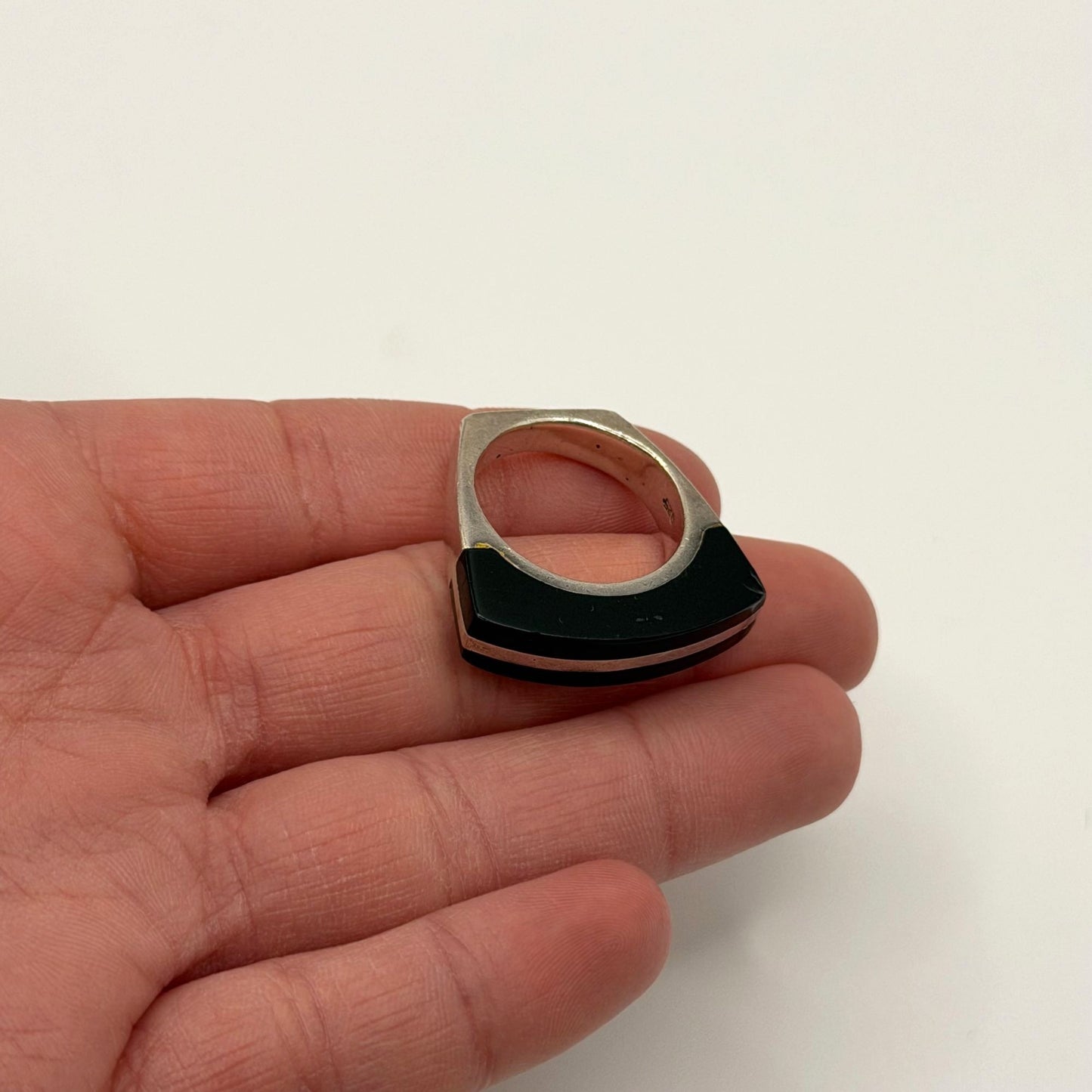 Geometric Sterling Silver & Black Enamel Ring 925 size 7.5
