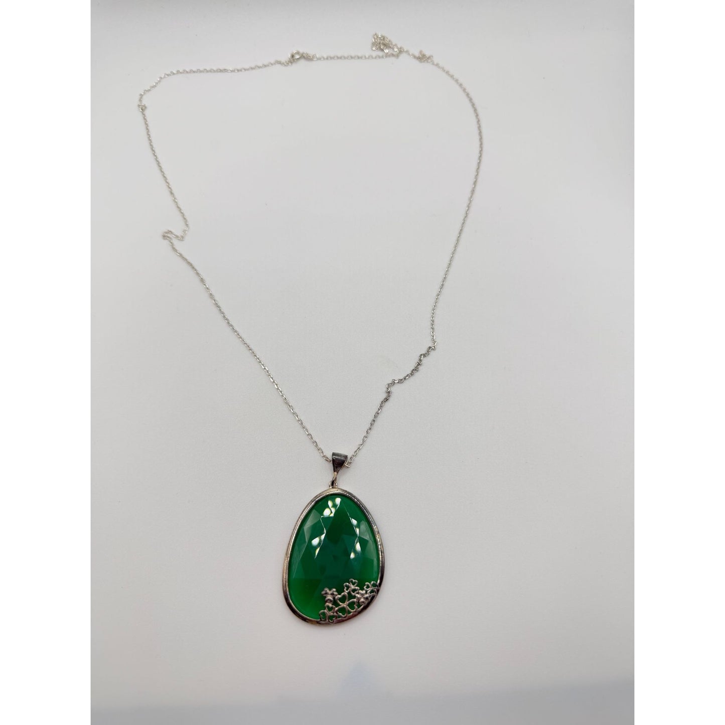 JMH Jewellery Sterling Silver Necklace Green Gemstone Pendant Shamrock Detail Made in Ireland