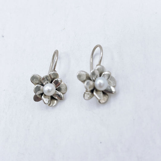 Silpada 925 Silver Pearl Flower Shape Earrings