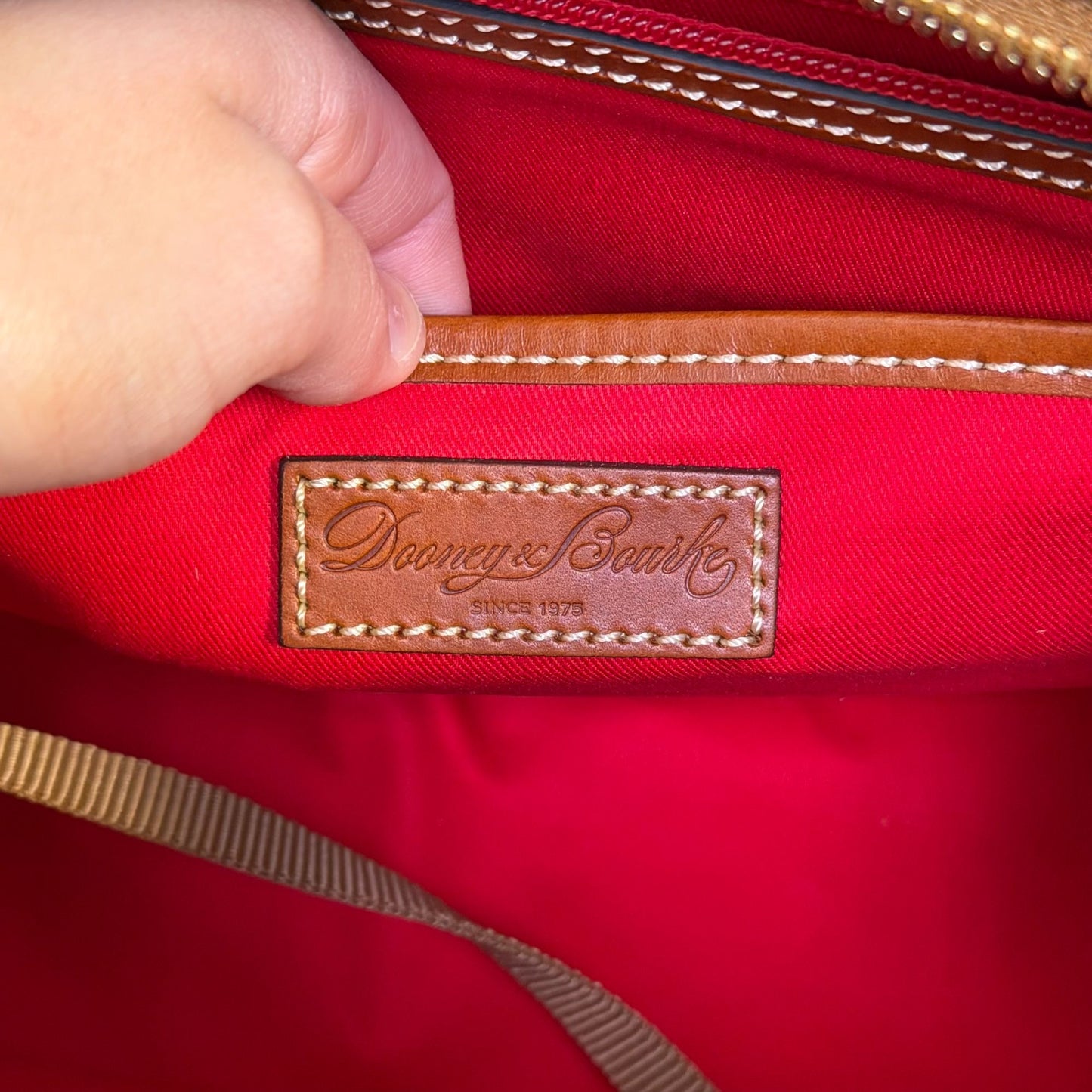 Dooney & Bourke Pebble Grain Leather Tan Handbag With Adjustable Strap