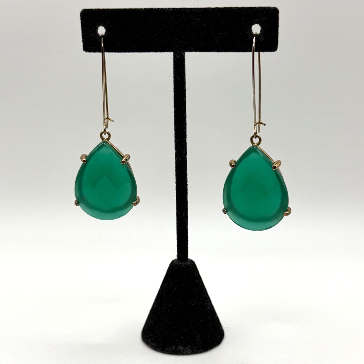 Kendra Scott Gold-Tone Drop Earrings With Green Faceted Stone