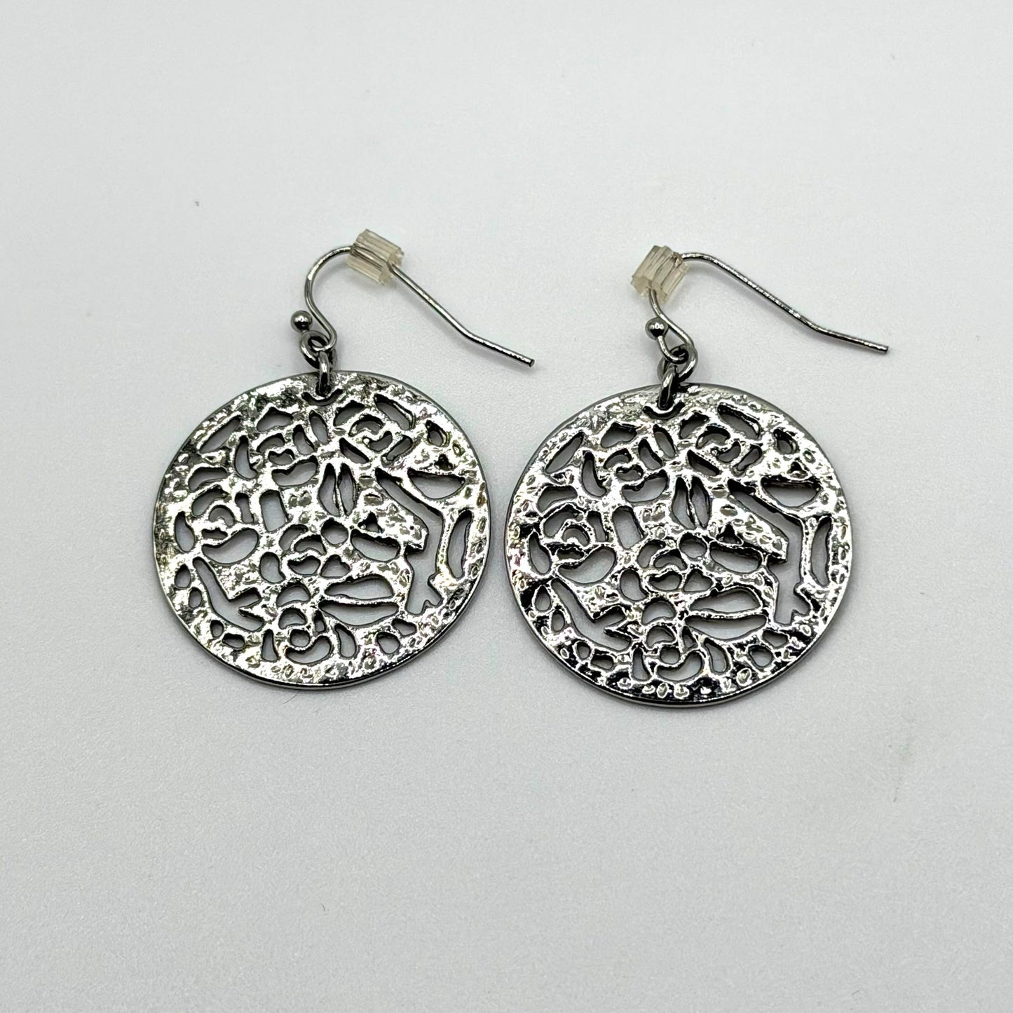 Kendra Scott Silver-Tone Filigree Round Dangle Earrings