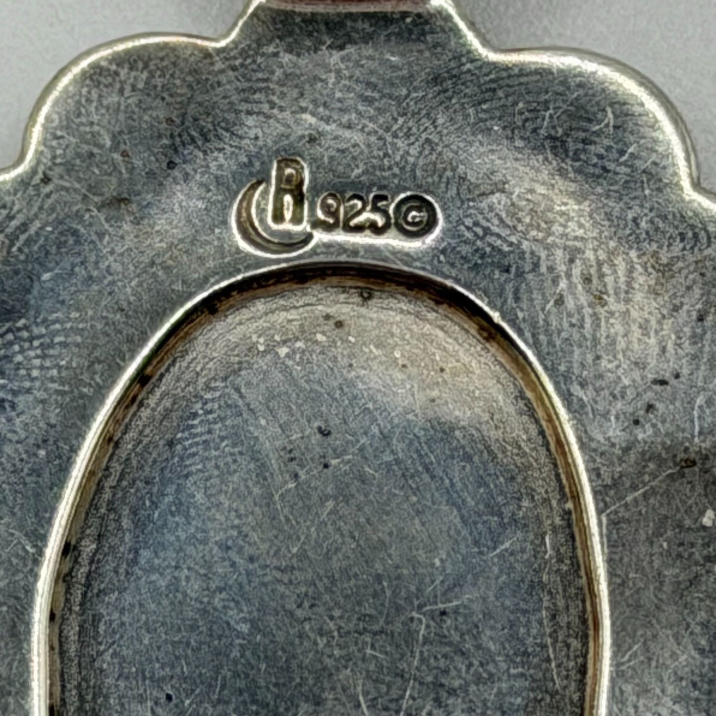 Sterling Silver 925 Oval Pendant Inlay & Red Accents
