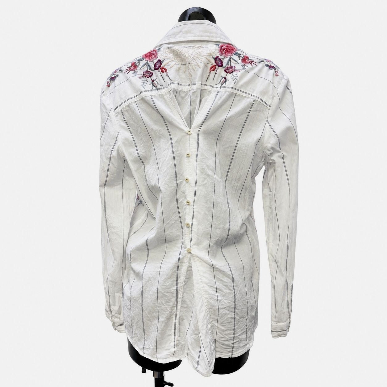 Johnny Was Embroidered White Long-Sleeve Button-Up Blouse L