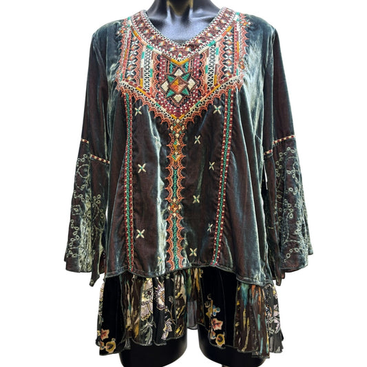NWT John Mark Velour Embroidered Blouse Green M