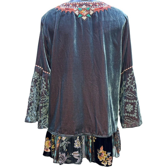 NWT John Mark Velour Embroidered Blouse Green M