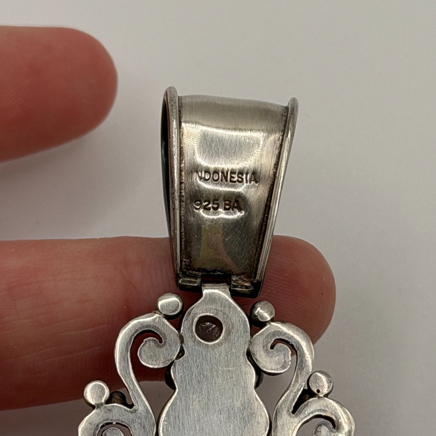 Suarti Bali Sterling 925 Silver Black Onyx & Amber Pendant