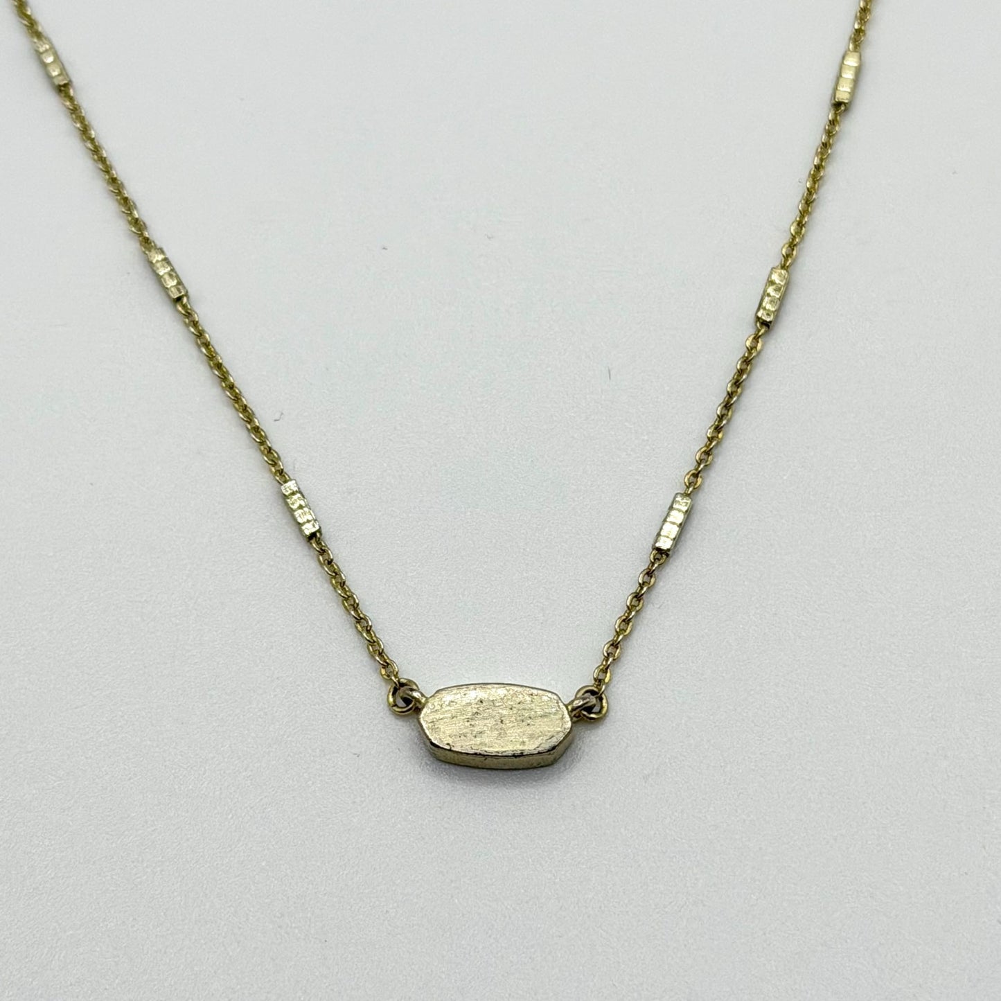 Kendra Scott Gold-Tone Necklace With Oval Pendant