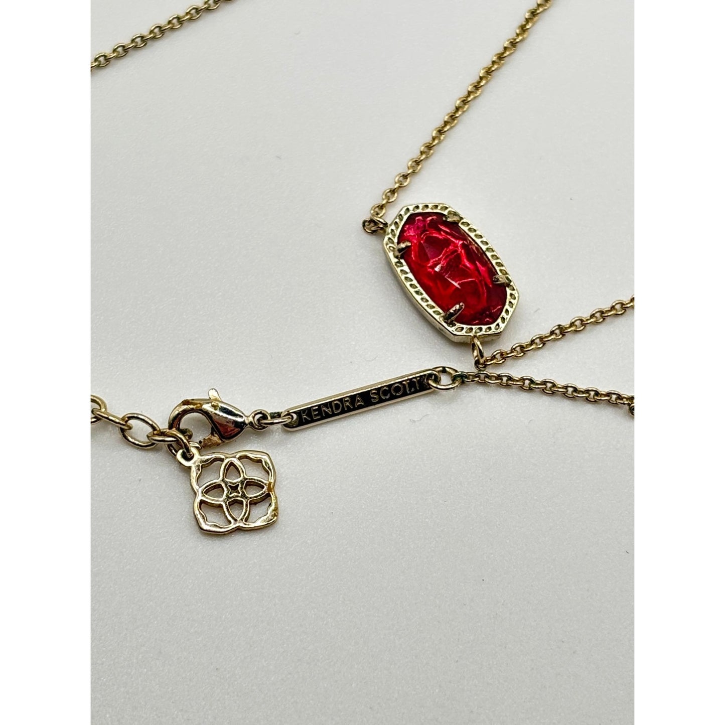 Kendra Scott Gold Necklace With Bright Pink Oval Crystal Pendant
