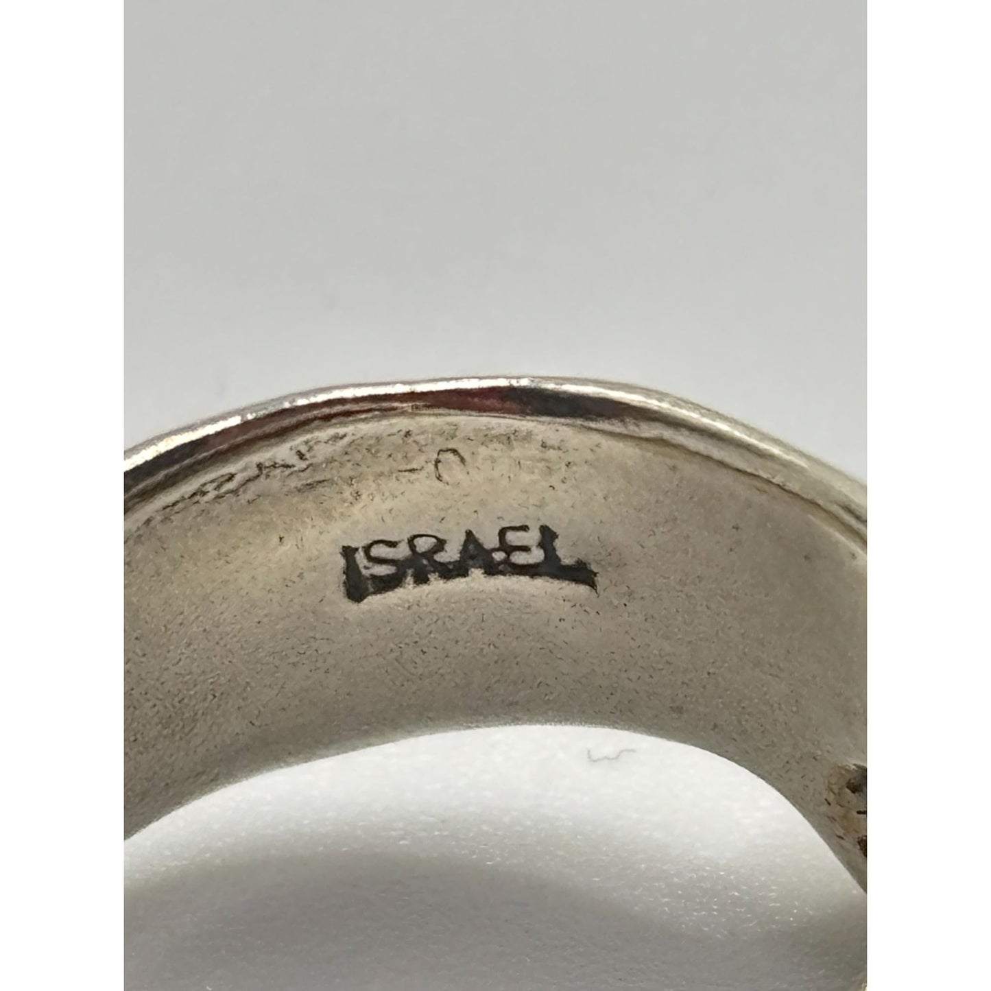 Noa Zuman Israel 925 Sterling Silver White Stone Hammered Ring Size 9