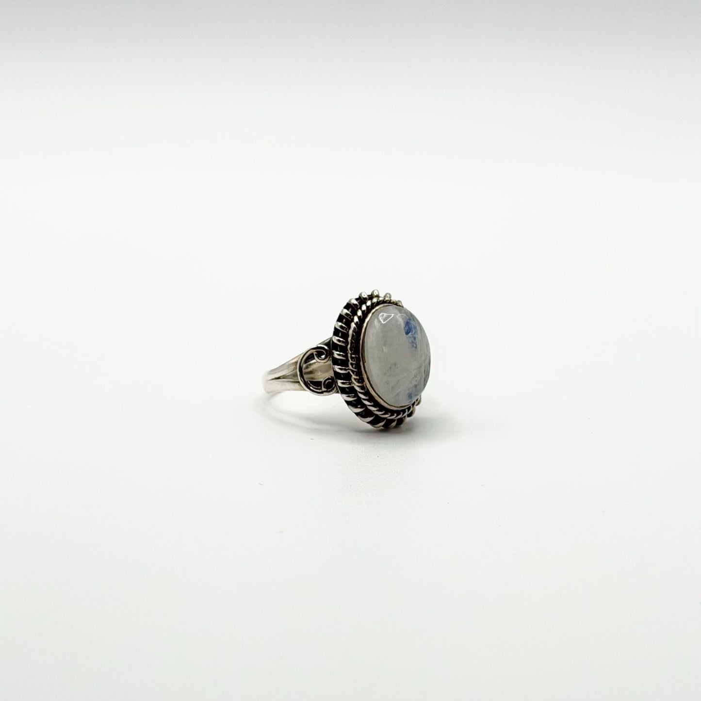 Moonstone 925 Sterling Silver Oval Ring Vintage-Inspired Size 9.5