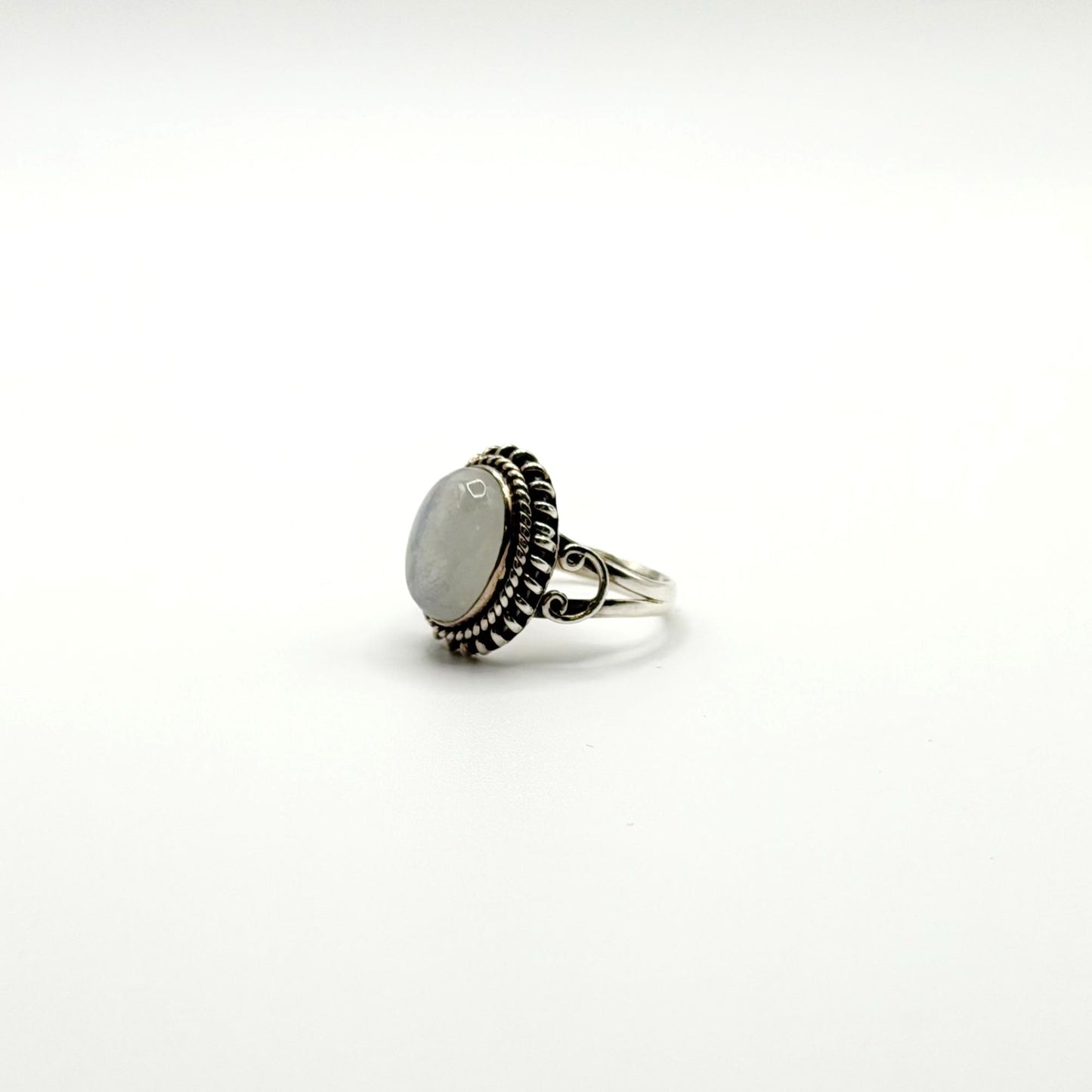 Moonstone 925 Sterling Silver Oval Ring Vintage-Inspired Size 9.5