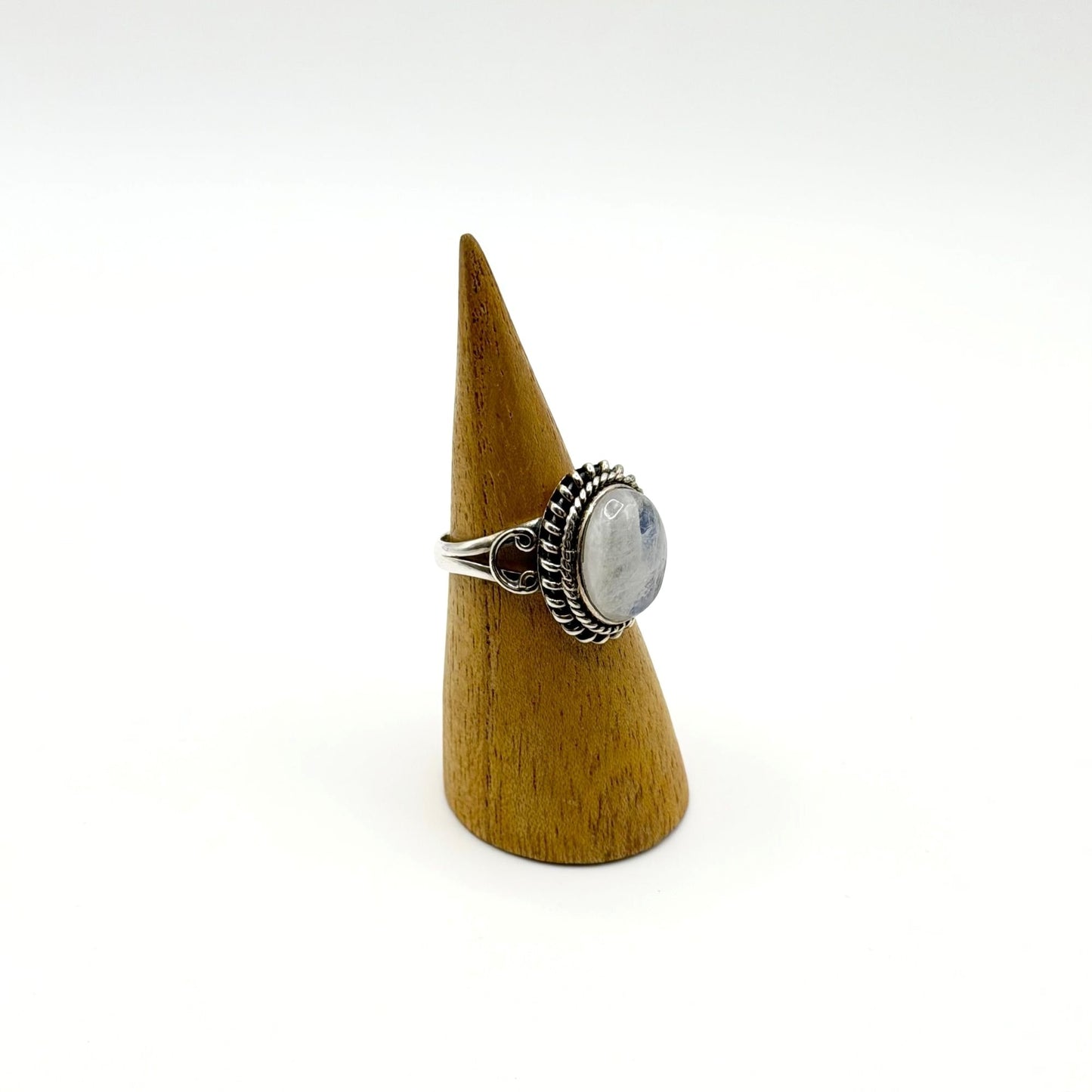 Moonstone 925 Sterling Silver Oval Ring Vintage-Inspired Size 9.5