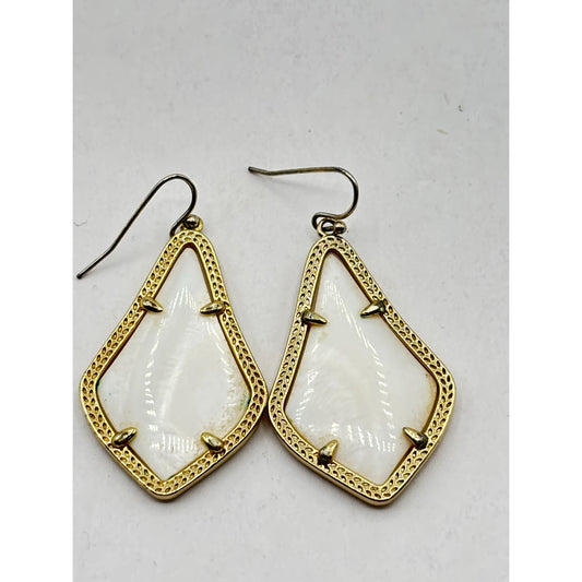 Kendra Scott Elle Gold Drop Earrings In White Pearl