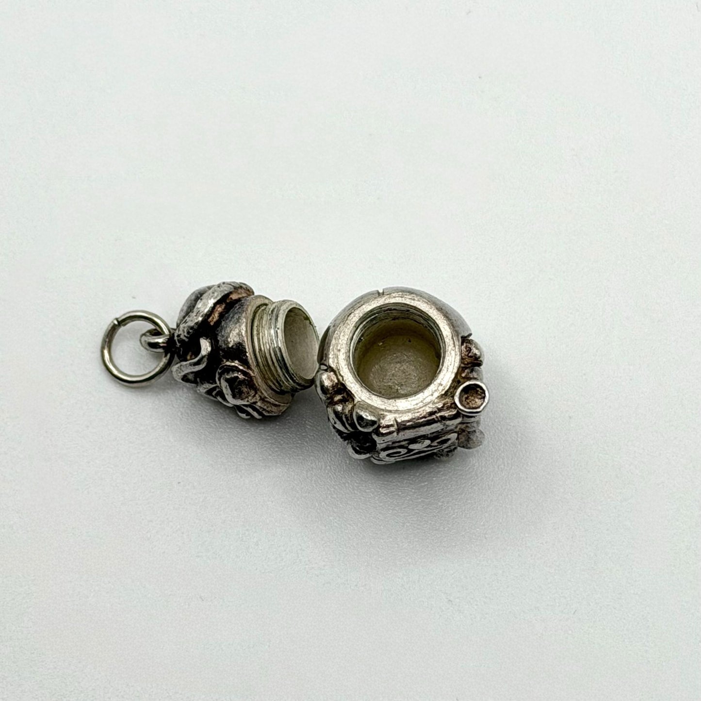 Harmony Kingdom 925 Sterling Silver Lord Byron Pendant W/ Secret Compartment