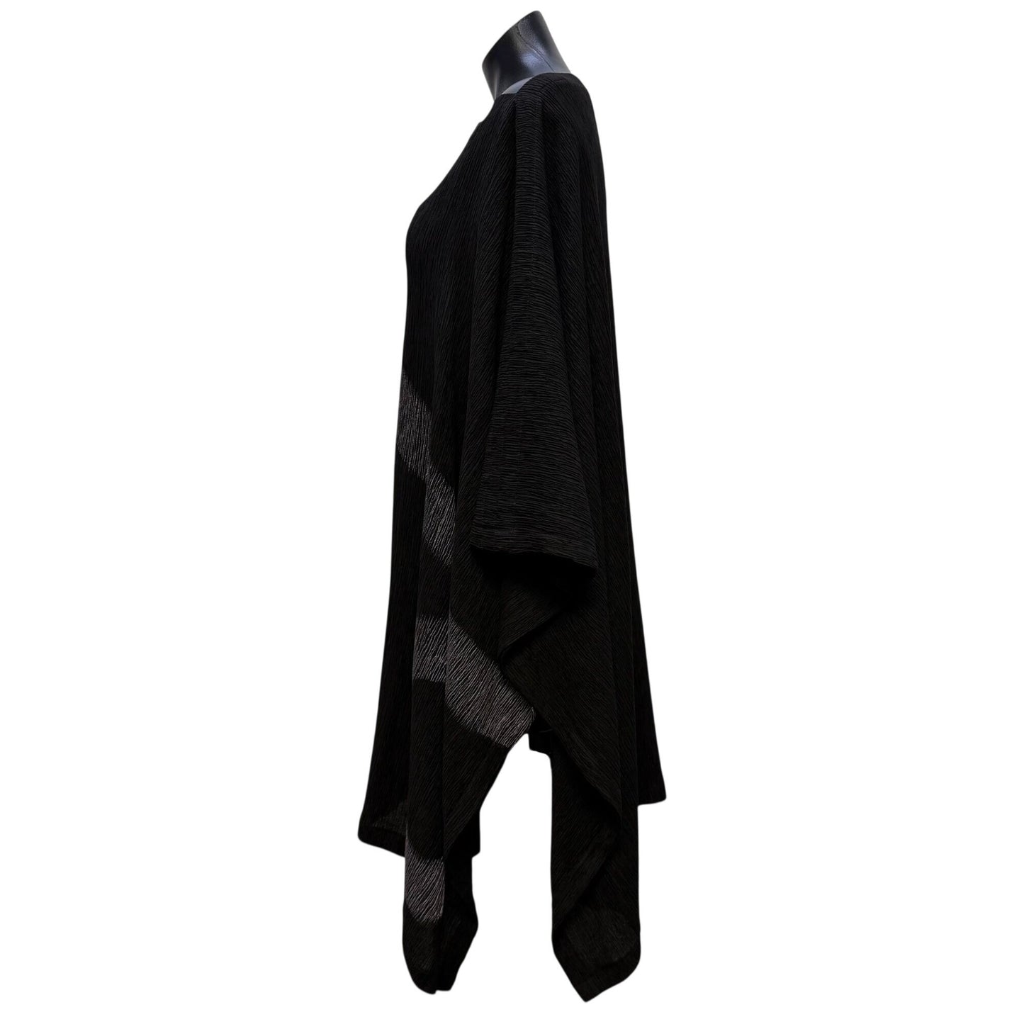 Steve Sells Studio Black & Gray Textured Poncho One Size