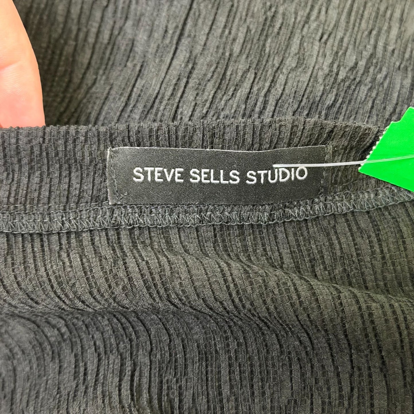 Steve Sells Studio Black & Gray Textured Poncho One Size