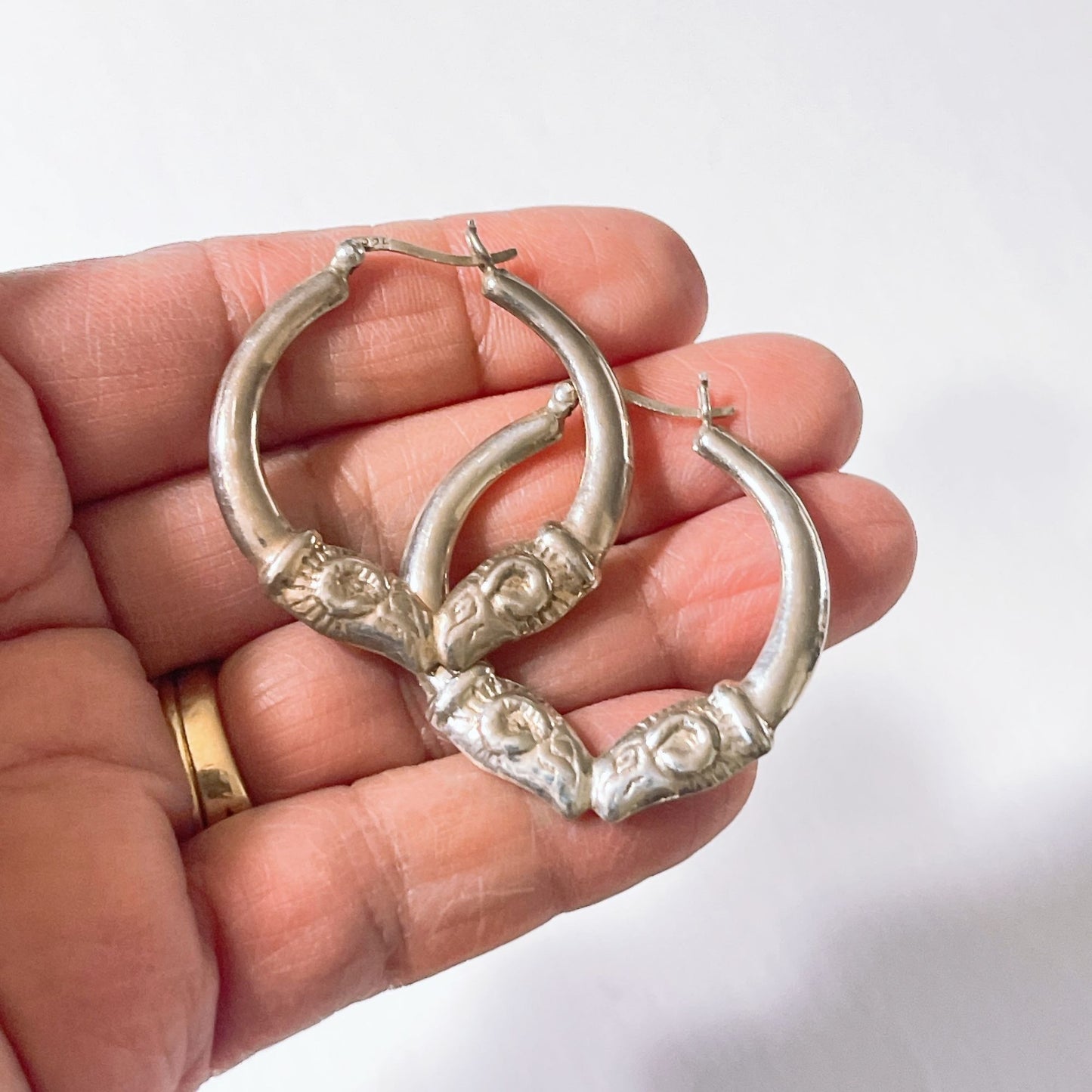 Vintage Sterling Silver Double Facing Rams Hoop Earrings L