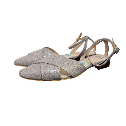 Louise Et Cie Gray Textured Leather Flats With Ankle Strap 7.5