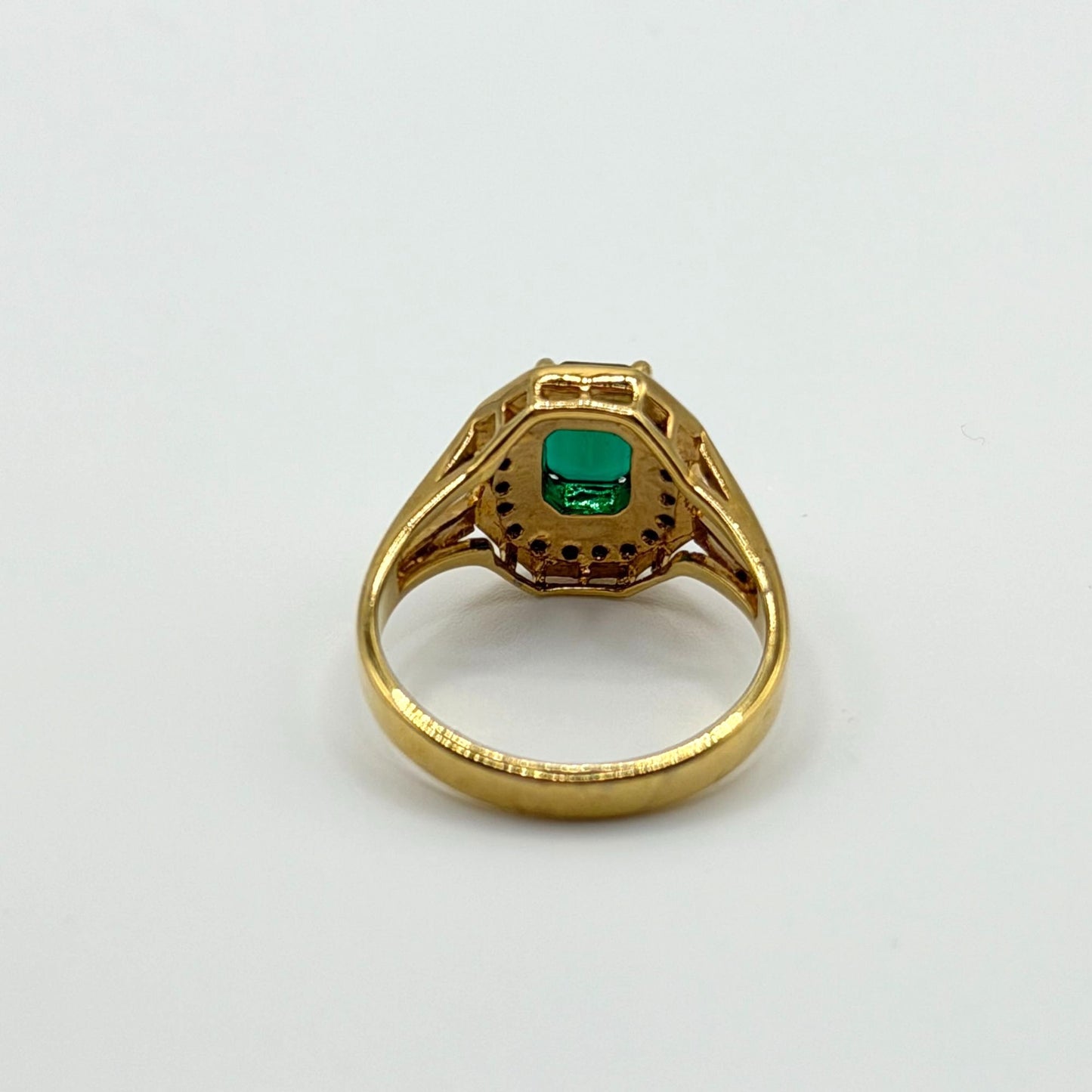 Gold Tone Ring With Emerald Green Stone Size 9