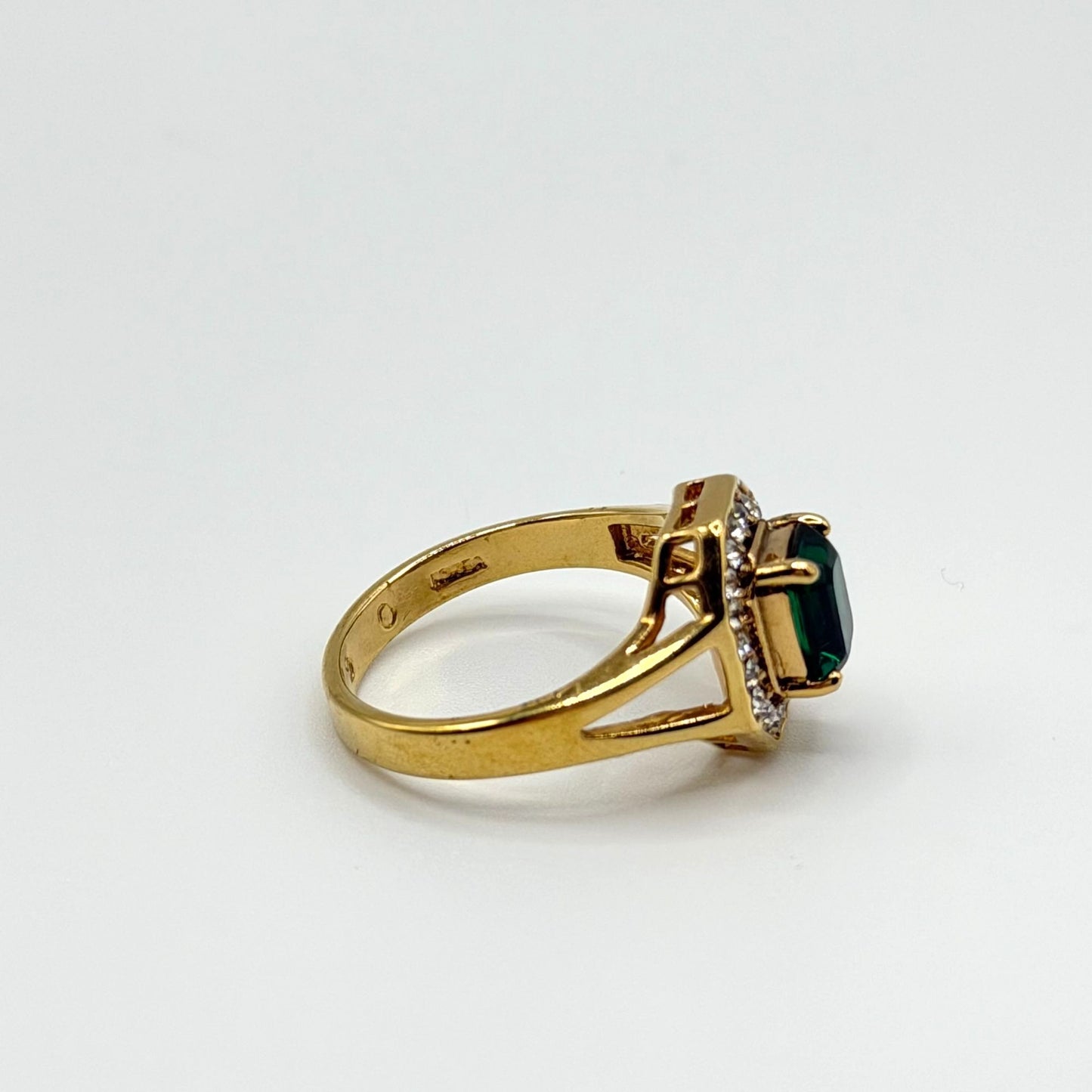 Gold Tone Ring With Emerald Green Stone Size 9