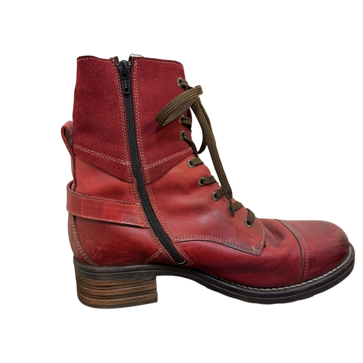 Taos Crave Red Leather Lace-Up Boots 10/10.5