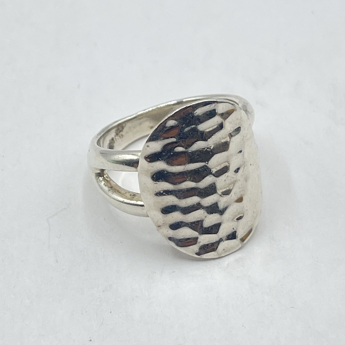 Hammered 925 Sterling Silver Ring With Oval Top & Double Band Design Size 9.5