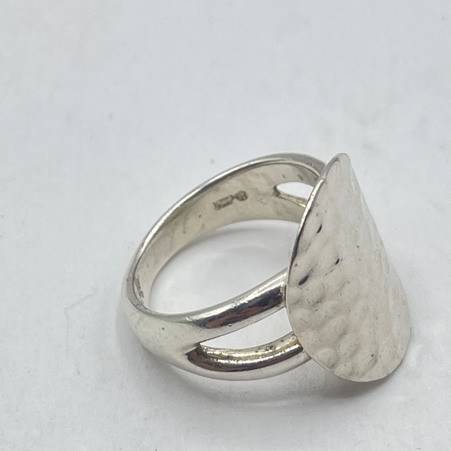 Hammered 925 Sterling Silver Ring With Oval Top & Double Band Design Size 9.5