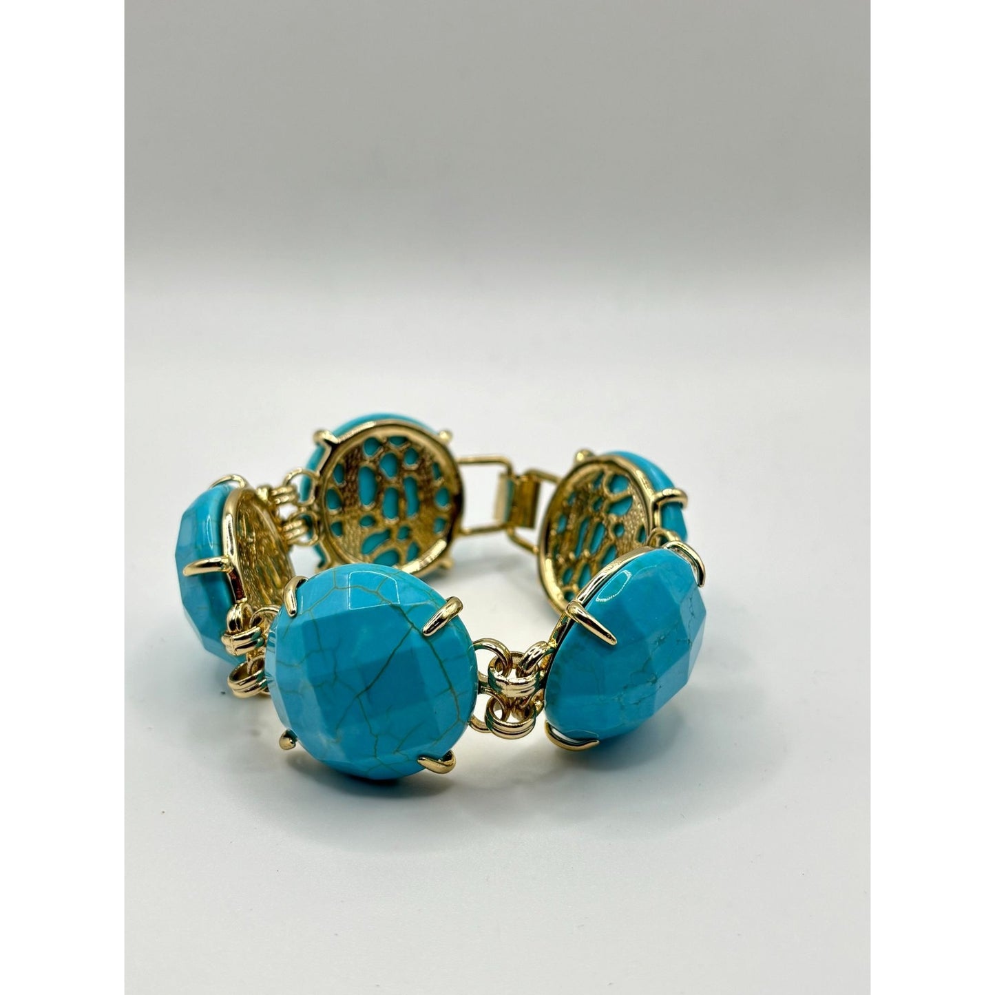 Kendra Scott Chunky Turquoise Cassie Bracelet With Gold Tone Accents