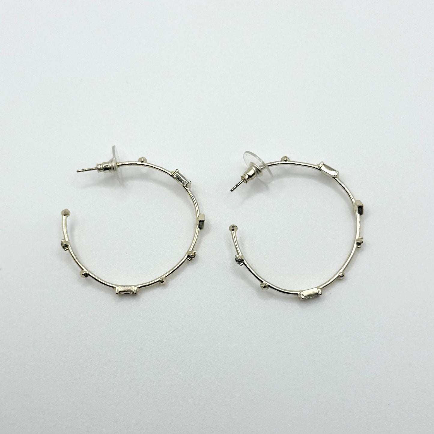 Kendra Scott Gold-Tone Hoop Earrings With Crystal Details