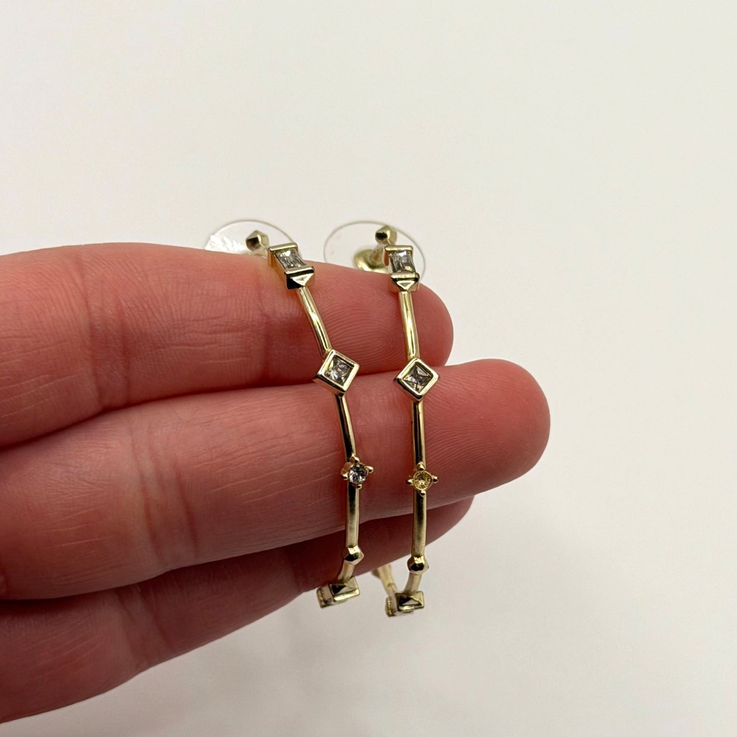 Kendra Scott Gold-Tone Hoop Earrings With Crystal Details
