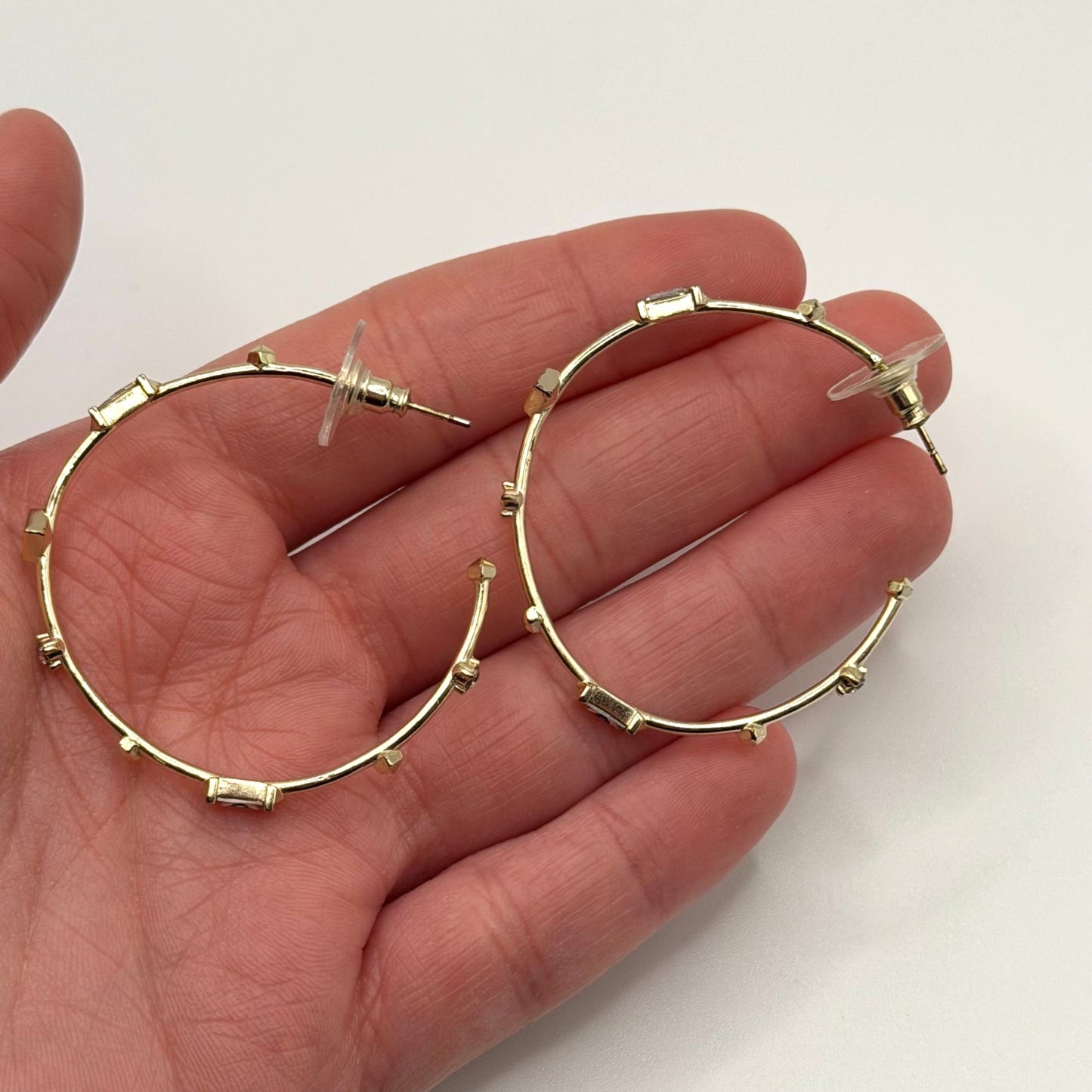 Kendra Scott Gold-Tone Hoop Earrings With Crystal Details