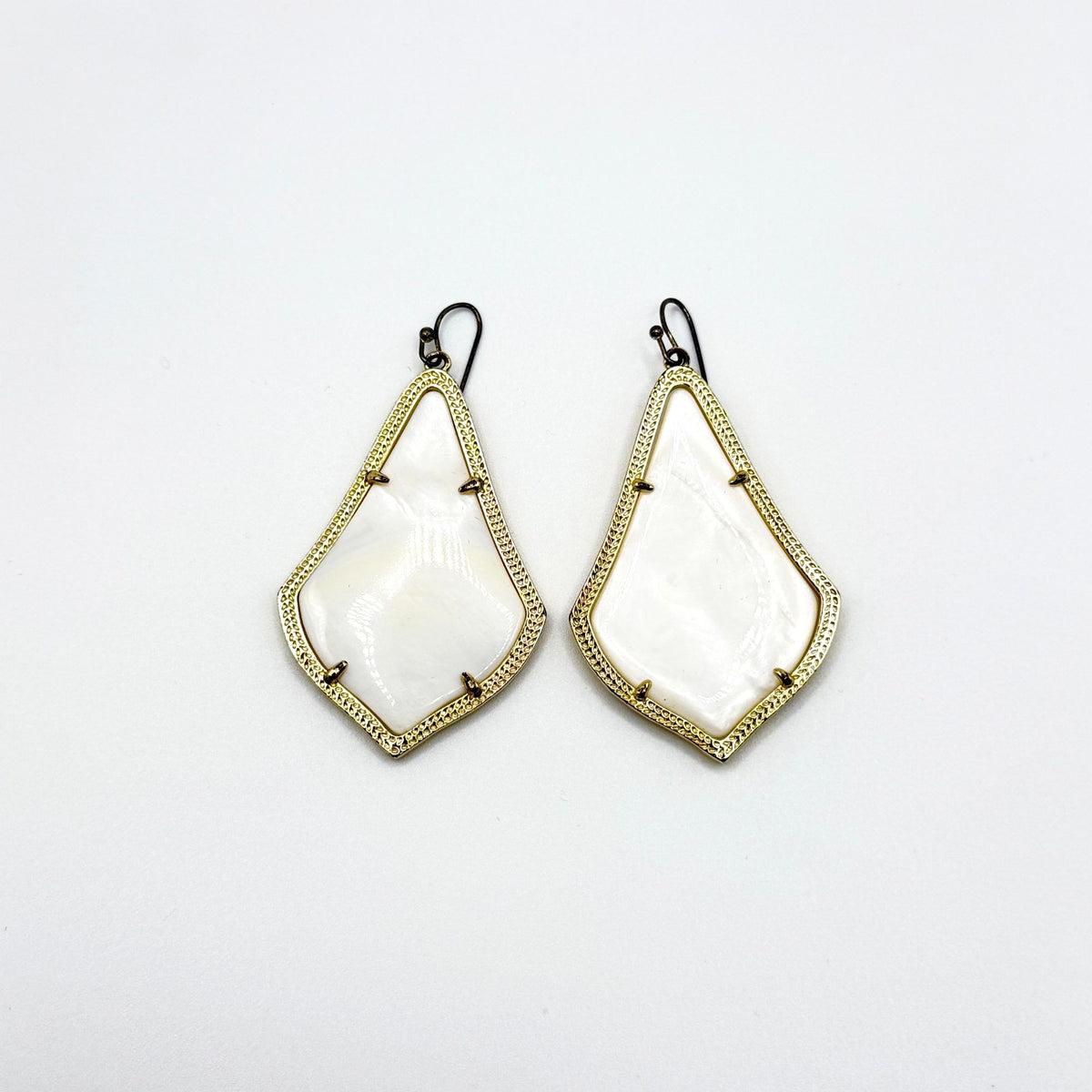 Kendra Scott Alex Drop Earrings White Mother Of Pearl Gold Tone